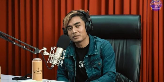 Charly Van Houten Dituding Pesugihan