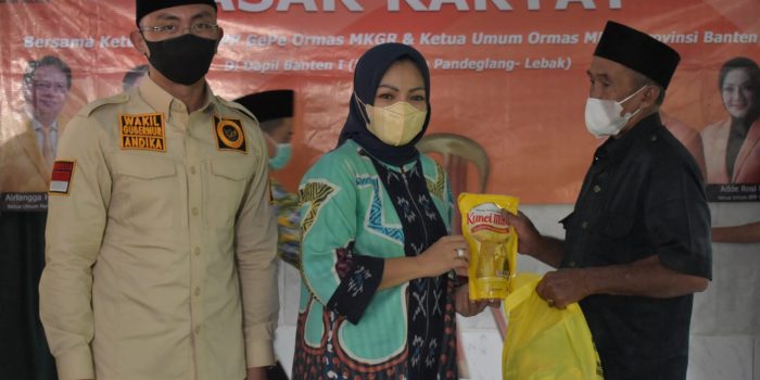 Dorong Stabilitas Harga, BPP GePe dan DPD Ormas MKGR Banten Gelar Bazar Minyak Goreng