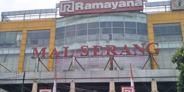 Lantai TigaMall Ramayana Serang Terbakar