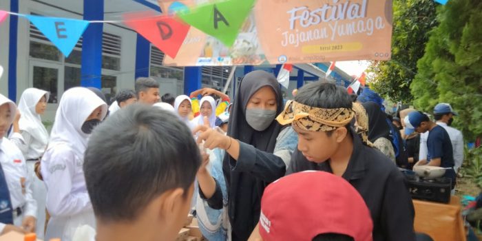 Ribuan Pelajar Antusias Hadiri Gebyar Yumaga di SMPN 3 Pandeglang