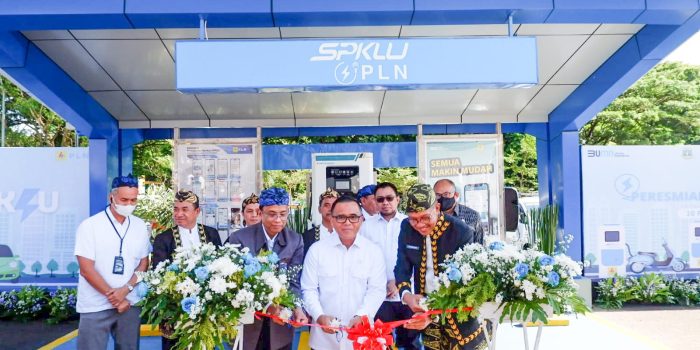 MenPAn-RB Resmikan SPKLU Pertama di Kota Serang