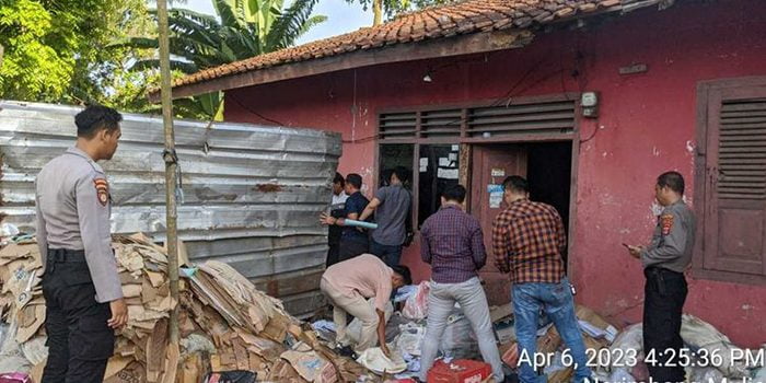 Ribuan KIP Ditemukan di Lapak Pengepul Rongsokan Rangkasbitung