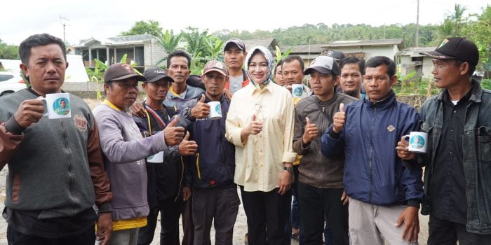 Para Tukang Ojek Pengkolan Di Bayah Dukung Airin Rachmi Diany Pimpin Banten