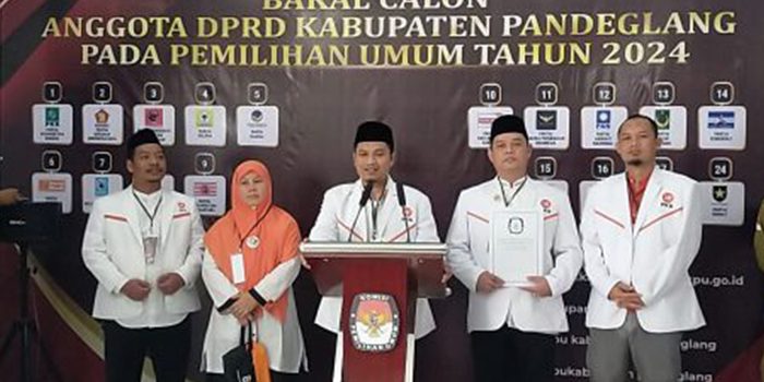 PKS Daftarkan Bacaleg Kabupaten Pandeglang ke KPU