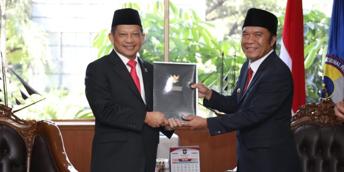 Kemendagri Perpanjang SK Jabatan Al Muktabar Sebagai Pj Gubernur Banten