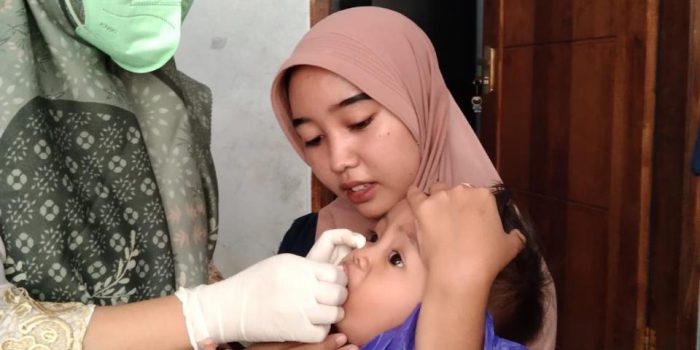 Puskesmas Mandalawangi Berikan Vitamin A Kepada Puluhan Anak