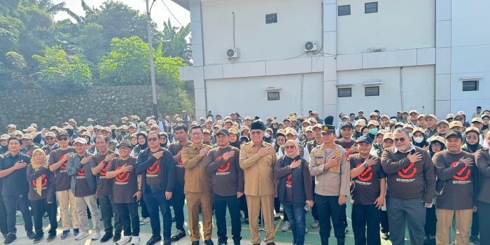 KPU Banten Lantik 32.940 Petugas Pantarlih Pilkada 2024