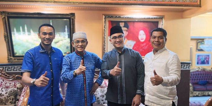 Kunjungi Mantan Bupati Taufik Nuriman, Andika Hazrumy: Beliau Mendoakan & Mendukung