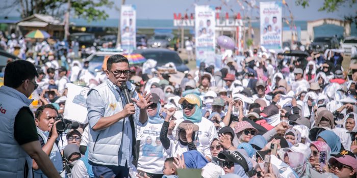 Ribuan Warga Ikuti Senam Bahagia Bareng Andra Soni, Ada Charly Van Houten yang Ikut Memeriahkan