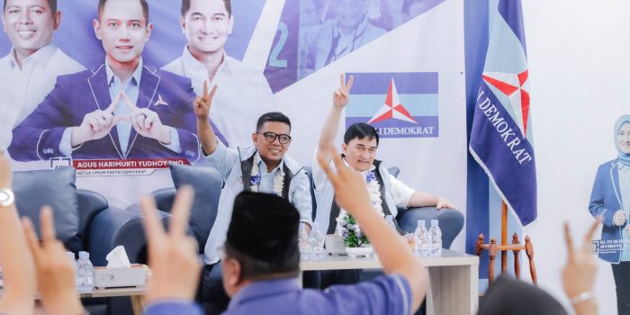 Kampanye Hari Pertama, Andra Soni-Dimyati Ajak Kader Demokrat Sosialisasikan Program Sekolah Gratis