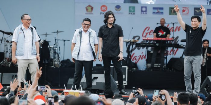 Puluhan Ribu Orang Hadiri Kampanye Akbar Andra Soni-Dimyati, Dimeriahkan Dewa-19 hingga Charly Van Houten