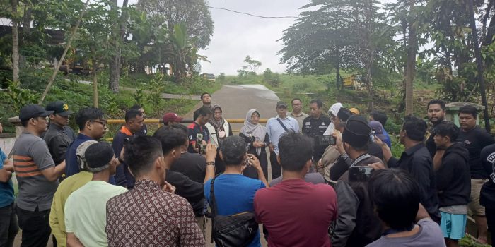 Tinjau TPA Bangkonol, Bupati Dewi : Masyarakat Wajar Jika Mengeluh