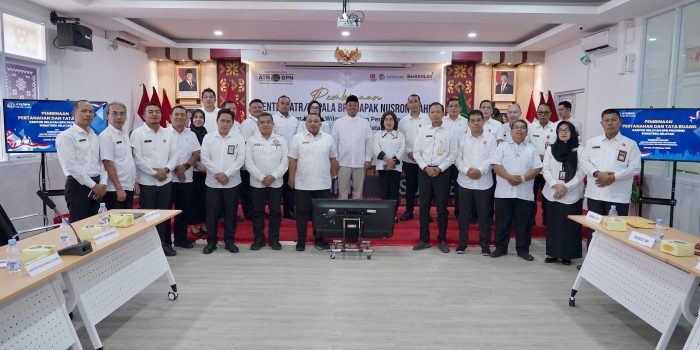 Pembinaan di Kanwil BPN Provinsi Sumsel, Menteri Nusron Tekankan Layanan Pertanahan yang Adaptif bagi Generasi Muda