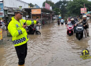 Akibat Banjir, Jalan Aria Santika Tigaraksa Lumpuh