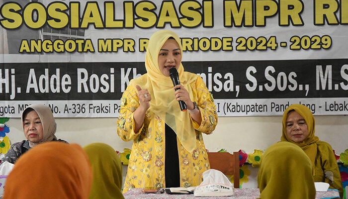 Adde Rosi Khoerunnisa Sosialisasikan Empat Pilar Kebangsaan dan Serahkan Program PIP di SMP 2 Karang Tanjung Pandeglang