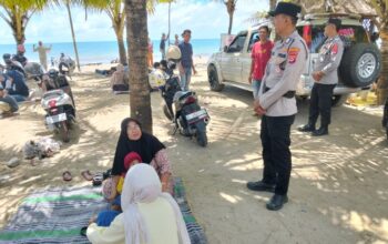 Pantai Wisata Parta Beach Cimanggu Diserbu Wisatawan Habiskan Libur Lebaran, Bripka Mujiono: Tetap Jaga Keselamatan