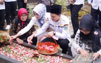 Jelang HUT 152, Bupati dan Jajarannya Ziarah ke Makam Pemimpin Pandeglang