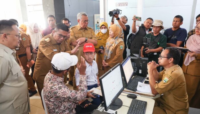 Program Sekolah Gratis Andra Soni Dongkrak Minat Siswa ke Sekolah Swasta