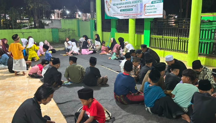 Mahasiswa KUKERTA UIN SMH Banten Gelar Program Magrib Mengaji di Desa Cipadang, Tingkatkan Semangat Belajar Al-Qur’an Anak-anak