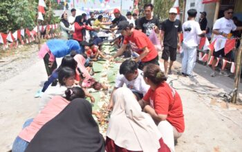 Memeriahkan HUT RI ke 81, Warga Rt 17 Desa Bojong Cikupa Makan Bersama